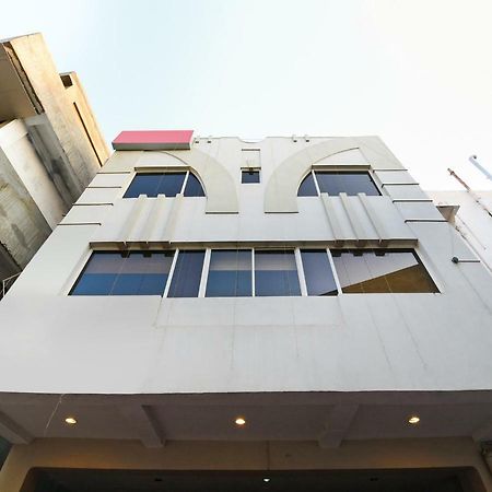 Oyo 28856 Manjeera Inn ヴィシャーカパトナム エクステリア 写真