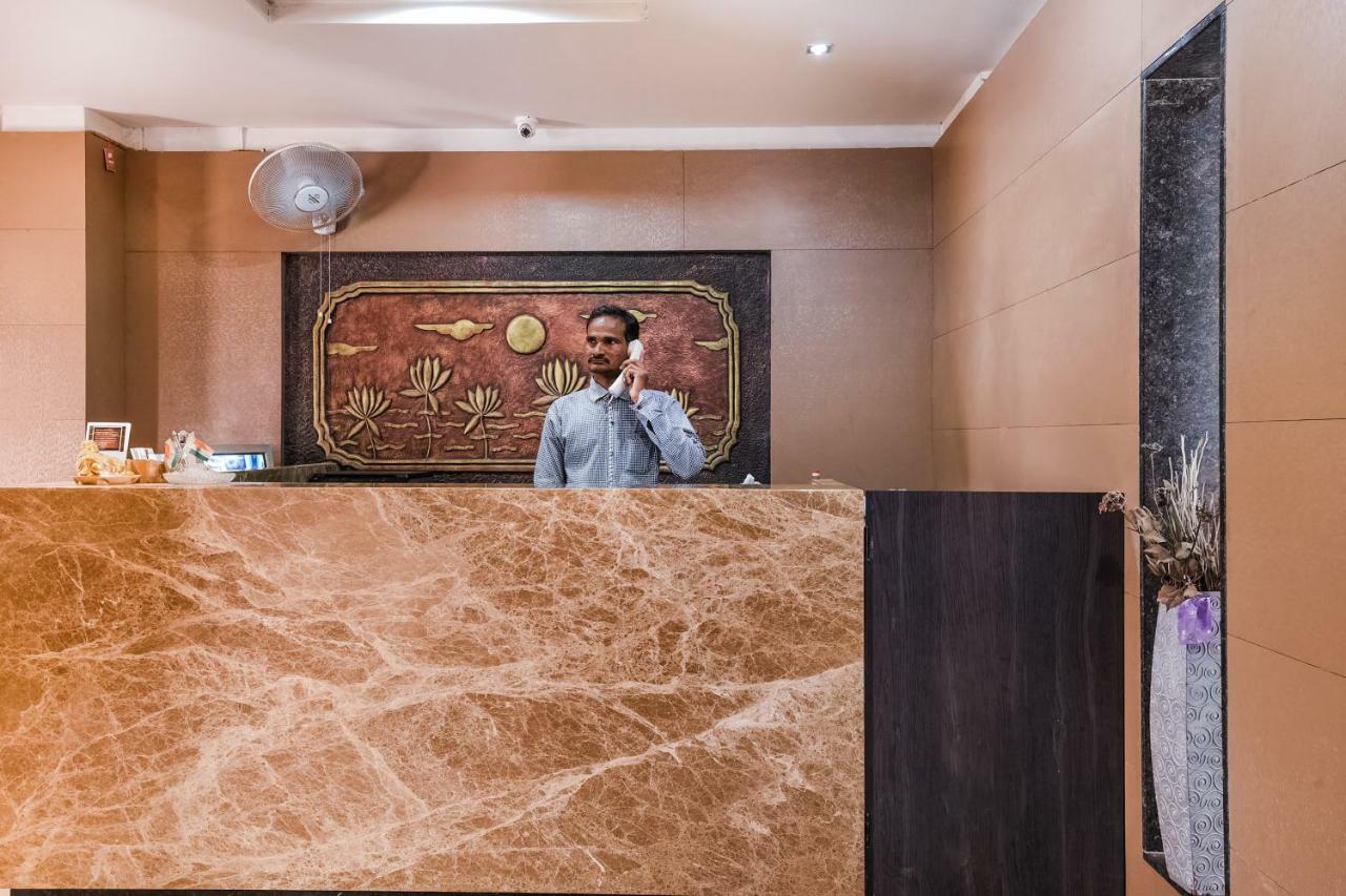Oyo 28856 Manjeera Inn ヴィシャーカパトナム エクステリア 写真