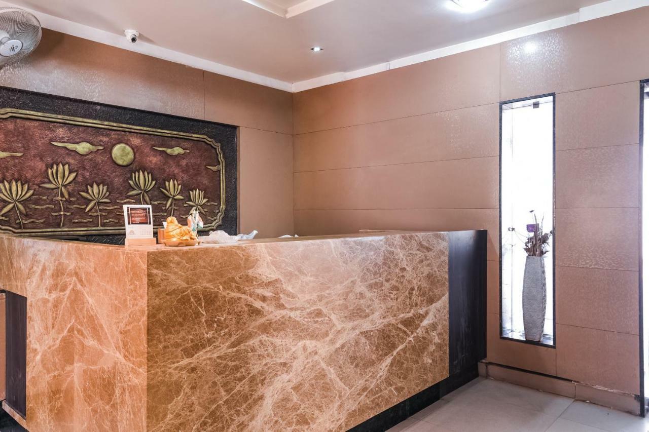 Oyo 28856 Manjeera Inn ヴィシャーカパトナム エクステリア 写真